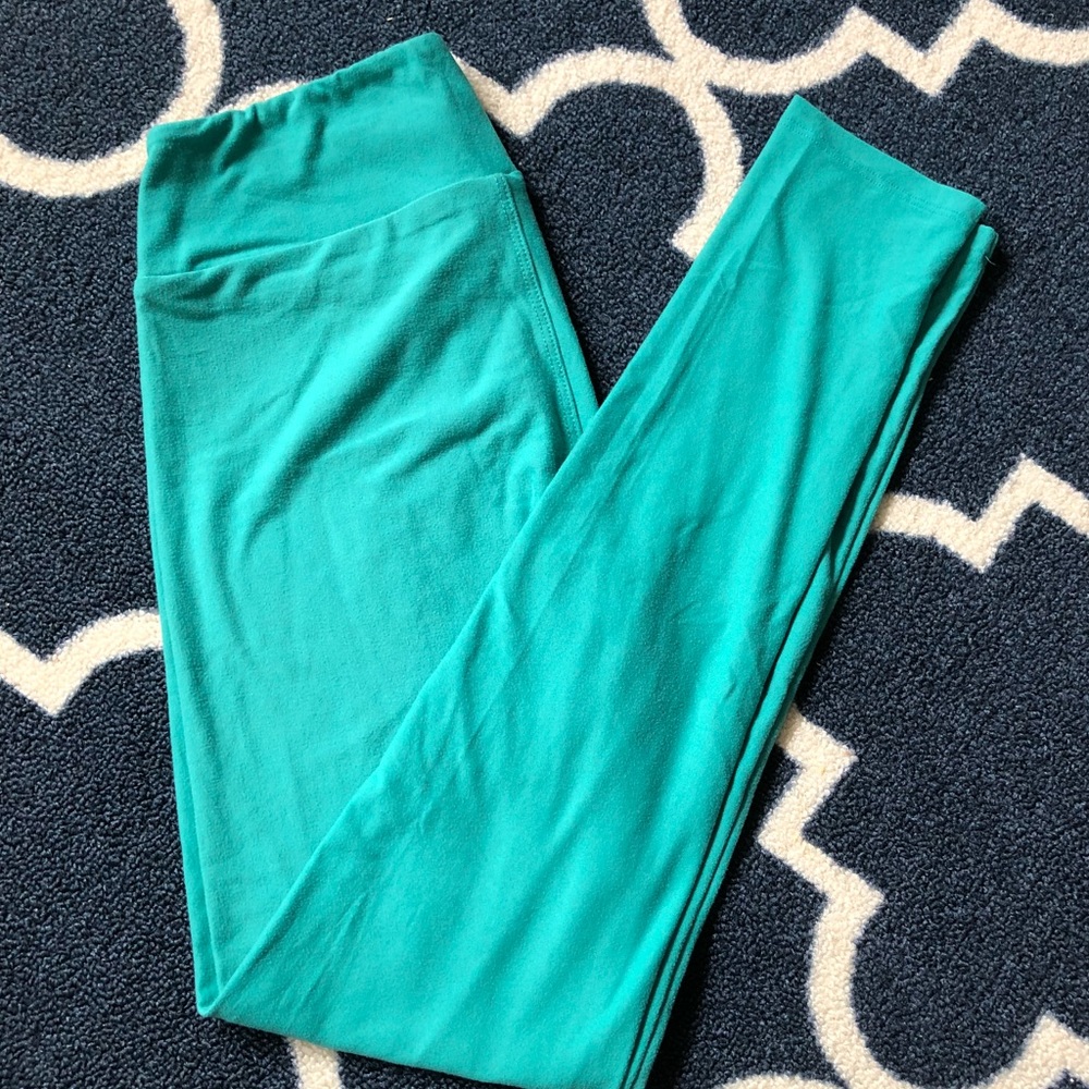 Lularoe One Size Leggings (0-12)